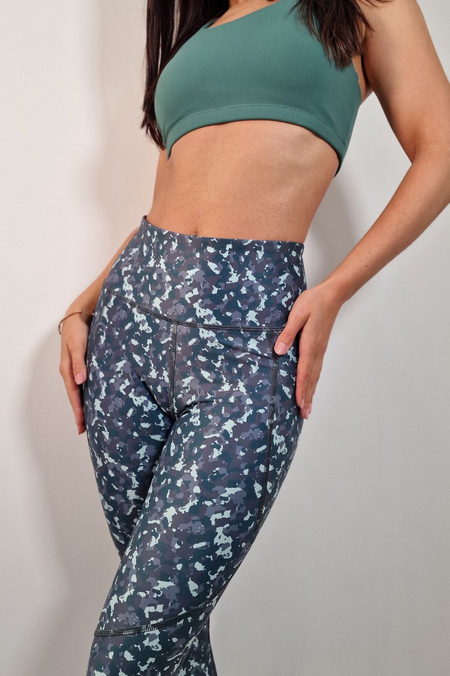 RISE Leggings - Green Camo