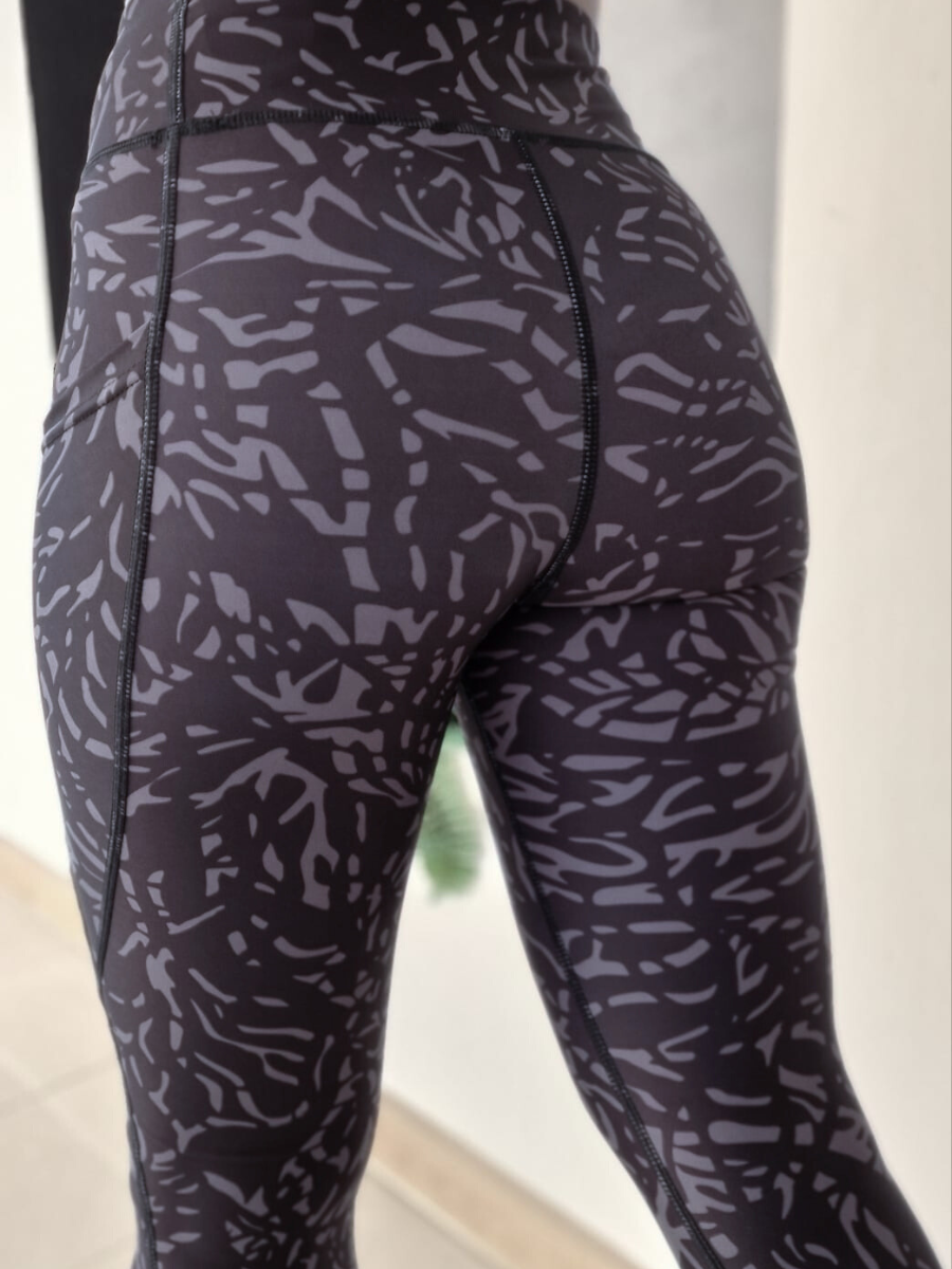 REACT Black &amp; Grey Print Leggings